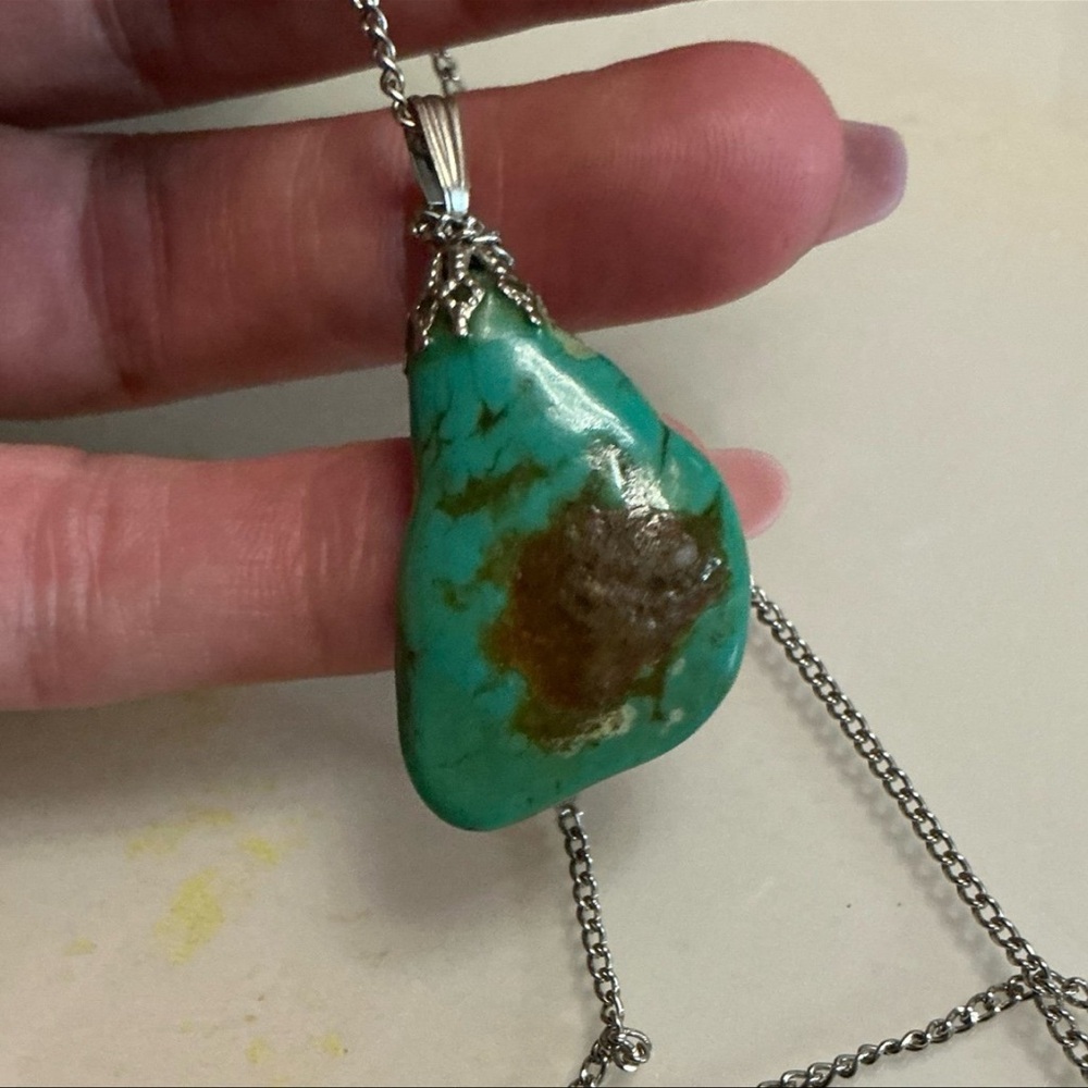 Turquoise Pendant Necklace - Picture 4 of 6